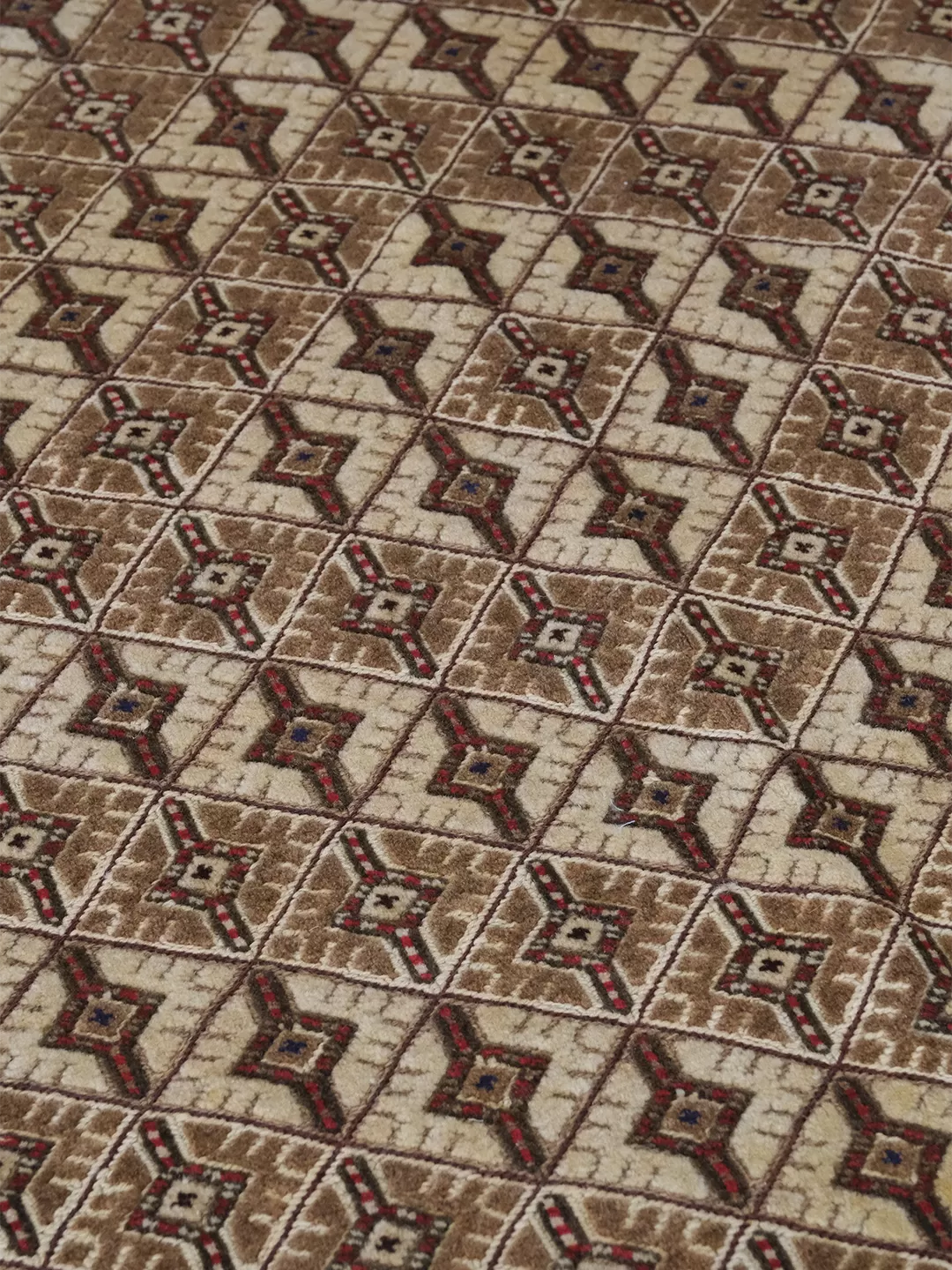 Afgan El Dokuma Bercesti   %100 Saf Yün   1.82x1.54=2.80m2